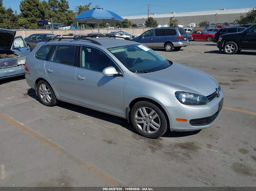 2011 VOLKSWAGEN JETTA SPORTWAGEN 2.0L TDI | 3VWML7AJXBM701490 | UPCARS