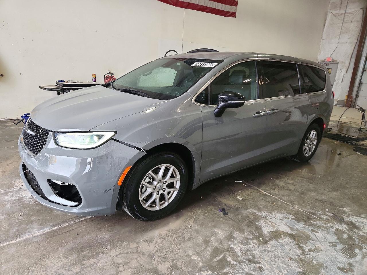 2025 CHRYSLER PACIFICA HYBRID | 2C4RC1BG8SR504528 | UPCARS