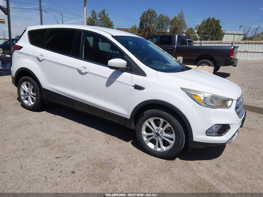 2017 FORD ESCAPE SE | 1FMCU9G95HUE50365 | UPCARS