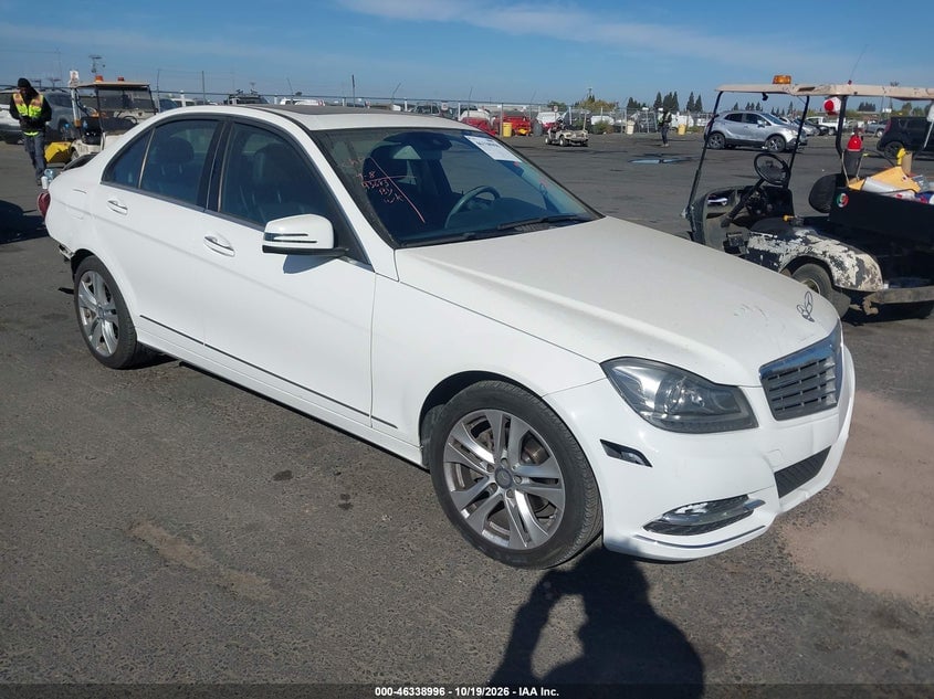 2014 MERCEDES-BENZ C 250 LUXURY | WDDGF4HB8EA915325 | UPCARS