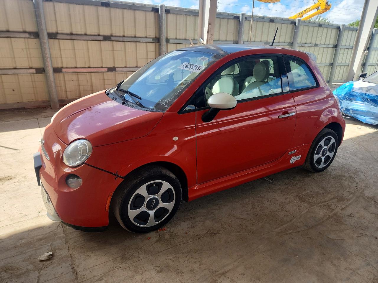 2015 FIAT 500 ELECTRIC | 3C3CFFGE6FT527461 | UPCARS