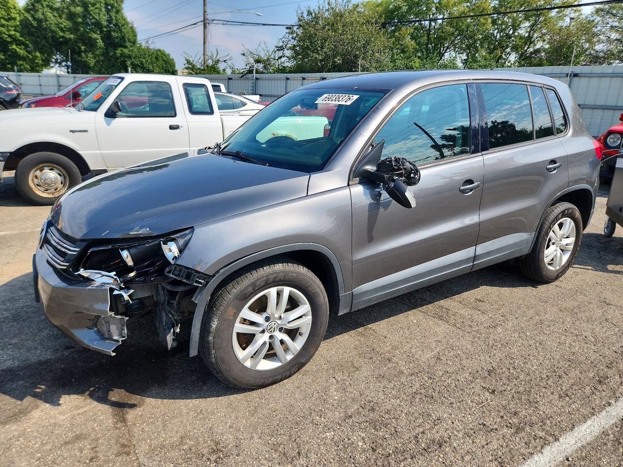 2013 VOLKSWAGEN TIGUAN S | WVGAV3AX2DW624108 | UPCARS