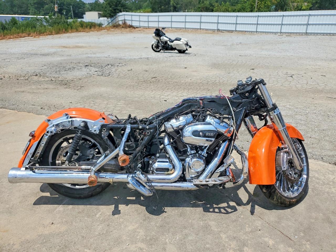 2018 HARLEY-DAVIDSON FL STREET GLIDE | 1HD1KBC17JB646011 | UPCARS