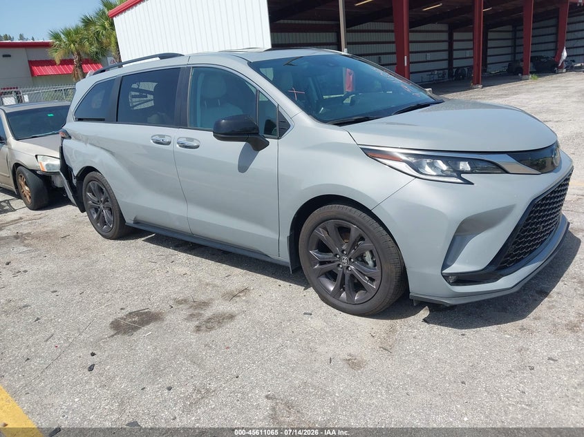 2024 TOYOTA SIENNA XSE | 5TDDRKEC4RS203618 | UPCARS