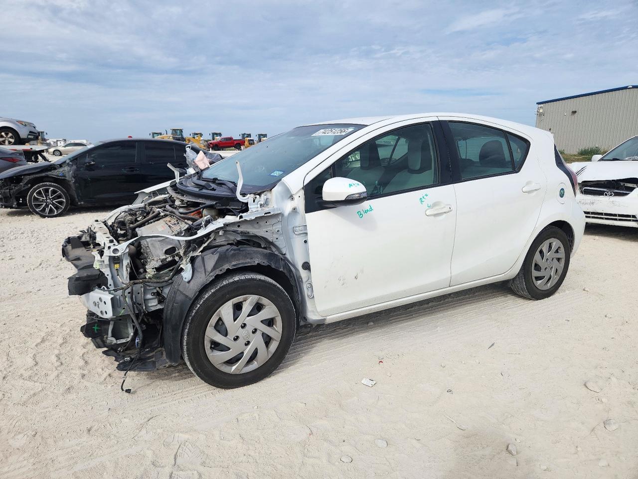 2015 TOYOTA PRIUS ONE | JTDKDTB37F1578377 | UPCARS
