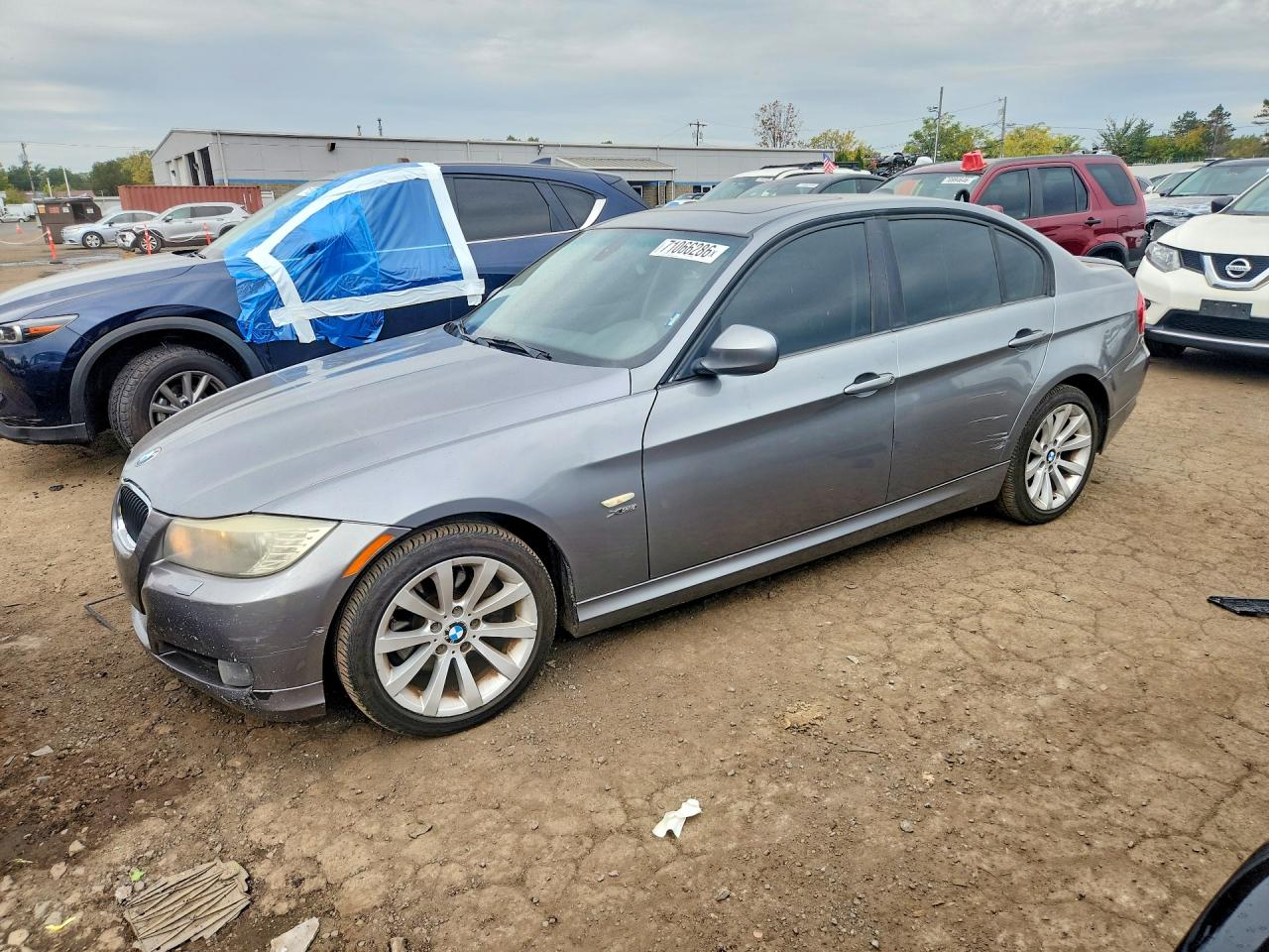 2011 BMW 3 SERIES XI | WBAPK7C51BF087235 | UPCARS