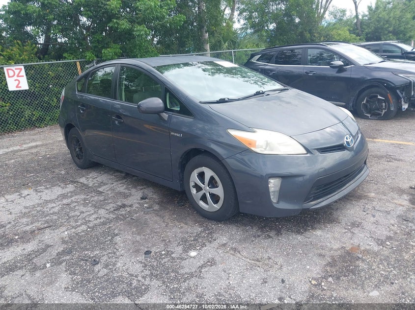 2013 TOYOTA PRIUS TWO | JTDKN3DU7D5577982 | UPCARS