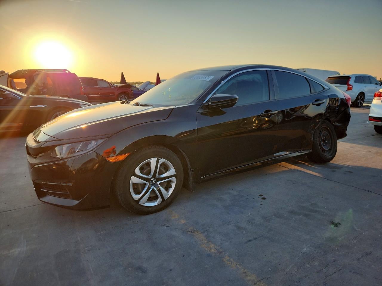 2018 HONDA CIVIC LX | 2HGFC2F5XJH595373 | UPCARS