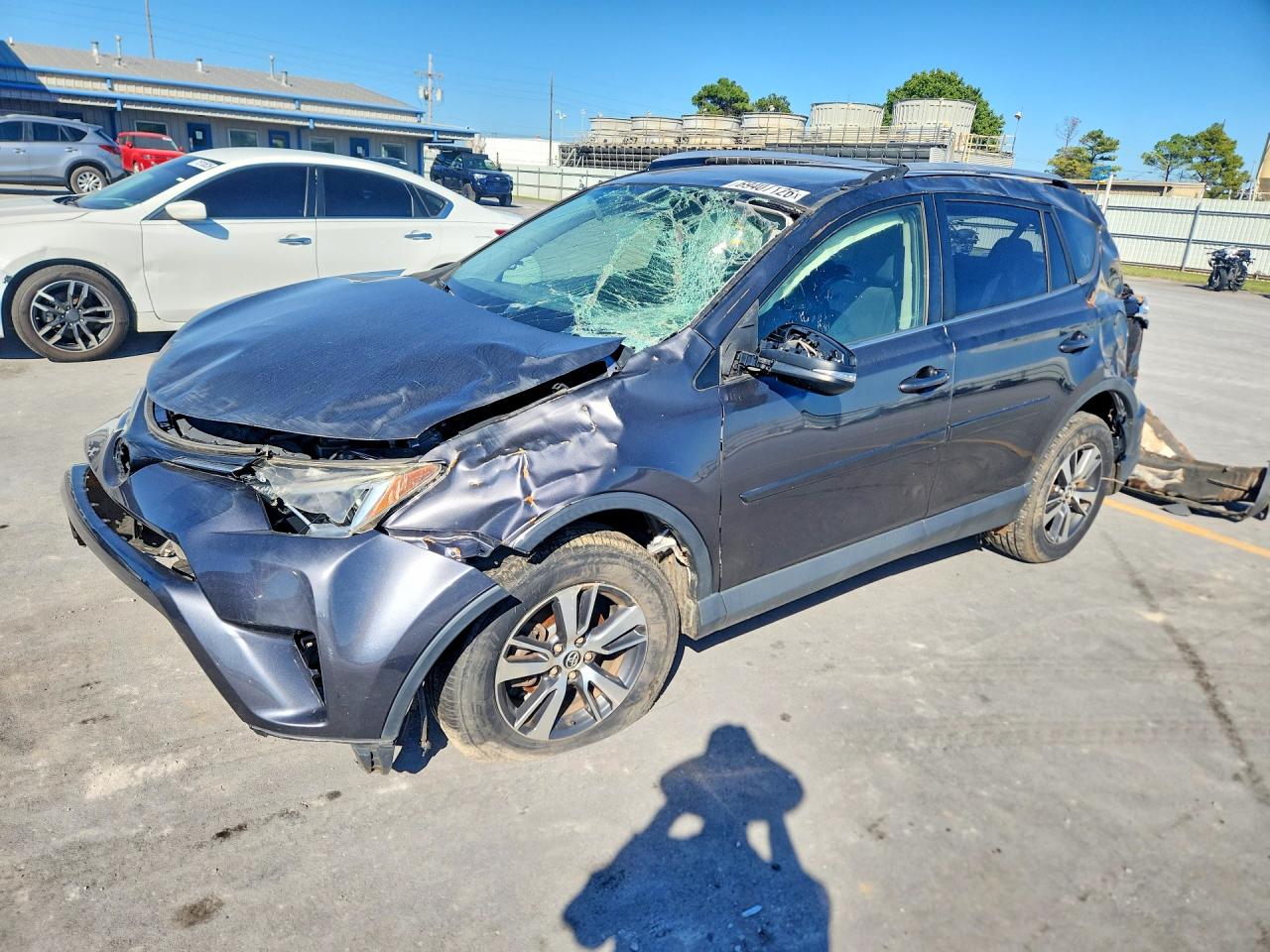 2016 TOYOTA RAV4 XLE | JTMWFREV8GJ063255 | UPCARS