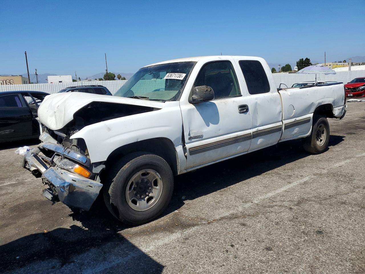 2000 CHEVROLET SILVERADO C2500 | 1GCGC29U7YE292638 | UPCARS