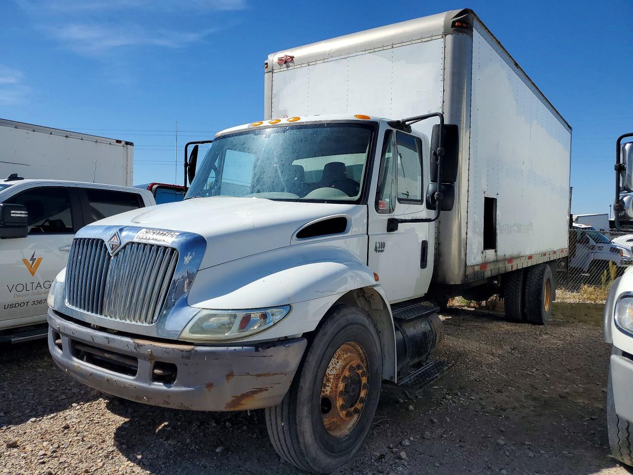 2005 INTERNATIONAL 4000 SERIE BOX TRUCK | 1HTMMAAM35H112655 | UPCARS