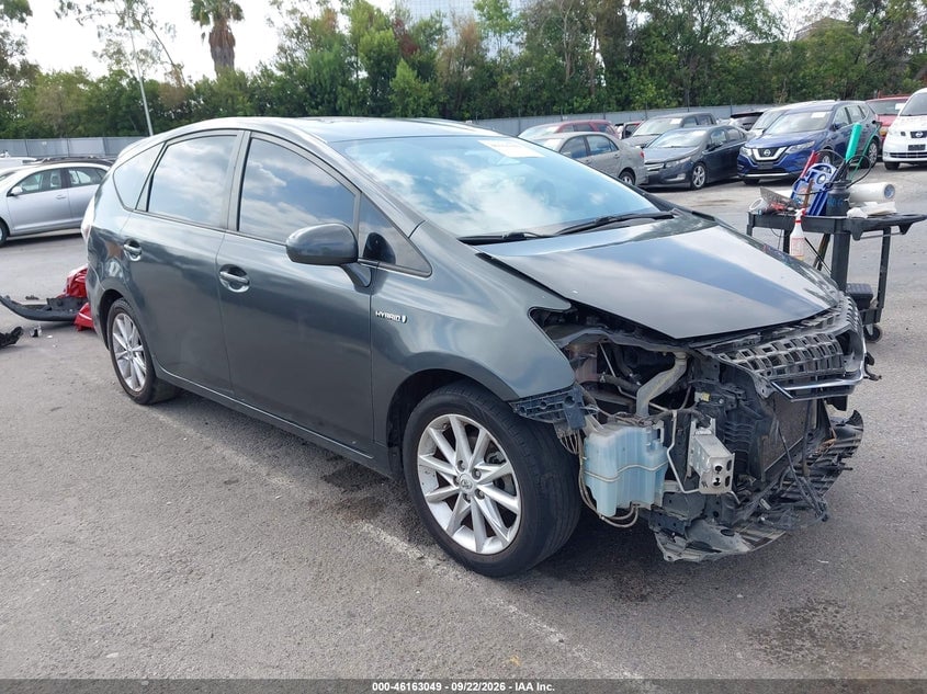 2013 TOYOTA PRIUS V THREE | JTDZN3EU0D3287298 | UPCARS
