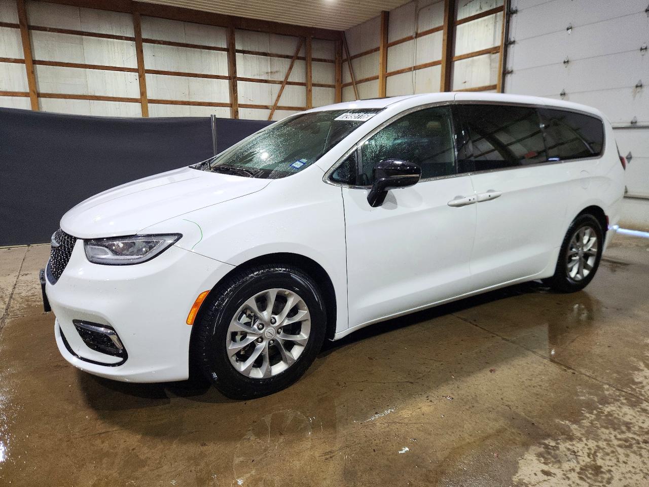 2026 CHRYSLER PACIFICA LIMITED | 2C4RC1GGXTR212373 | UPCARS