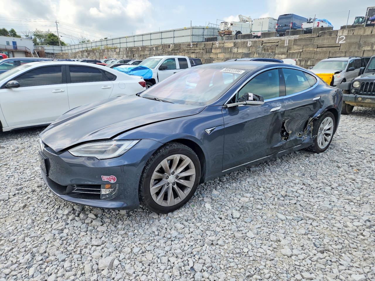2018 TESLA MODEL S | 5YJSA1E21JF289186 | UPCARS