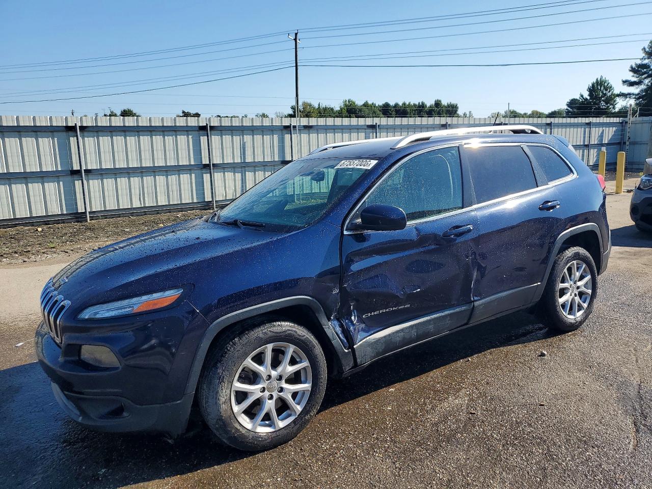 2015 JEEP CHEROKEE LATITUDE | 1C4PJLCB7FW689843 | UPCARS