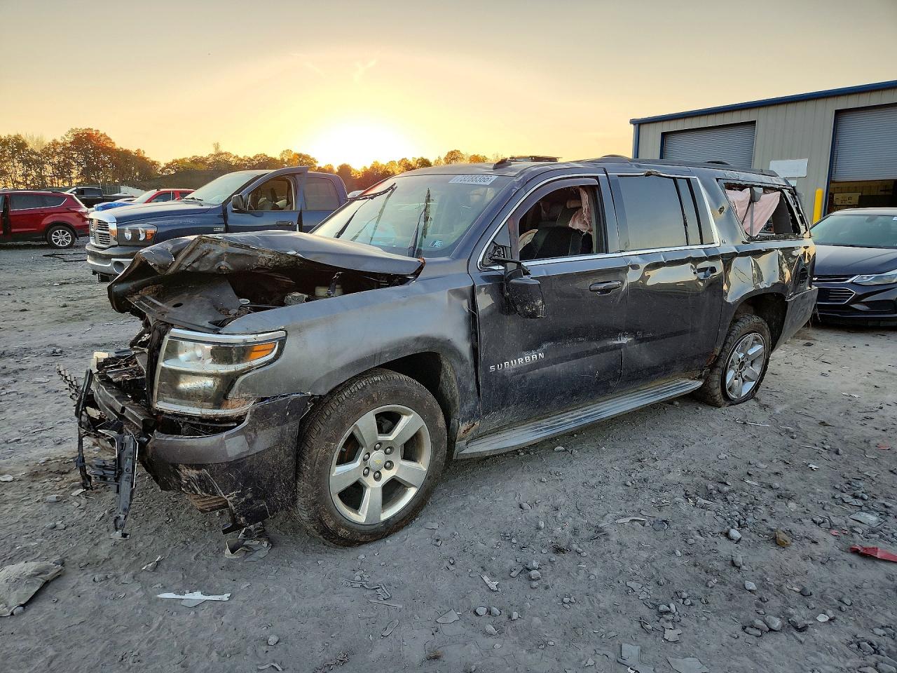 2015 CHEVROLET SUBURBAN K1500 LT | 1GNSKJKC6FR301075 | UPCARS