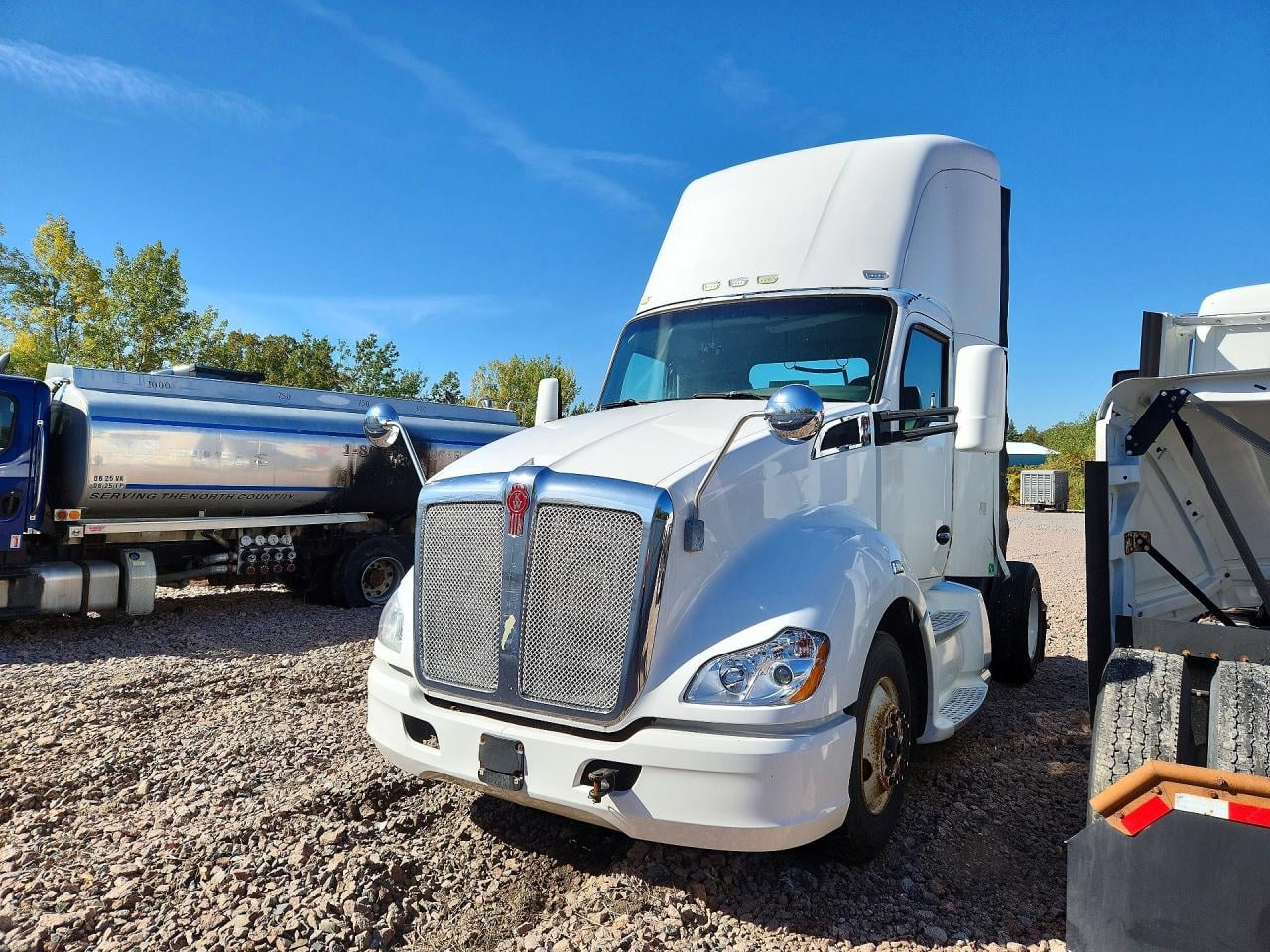 2014 KENWORTH ALL OTHER SEMI TRUCK | 1XKYA48X4EJ402389 | UPCARS
