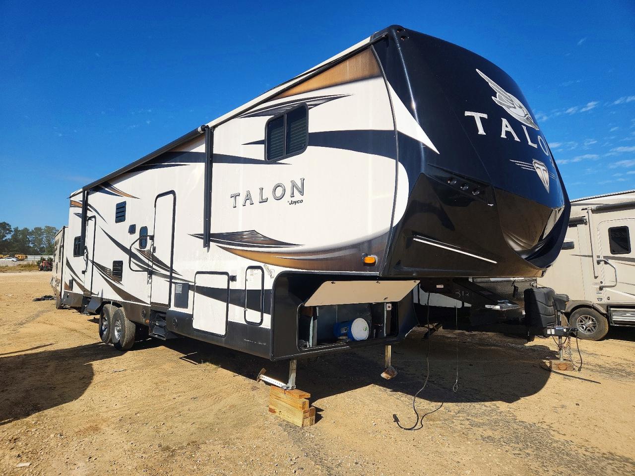 2018 JAYCO TALON CAMPER | 1UJCJSBU6J18A0136 | UPCARS