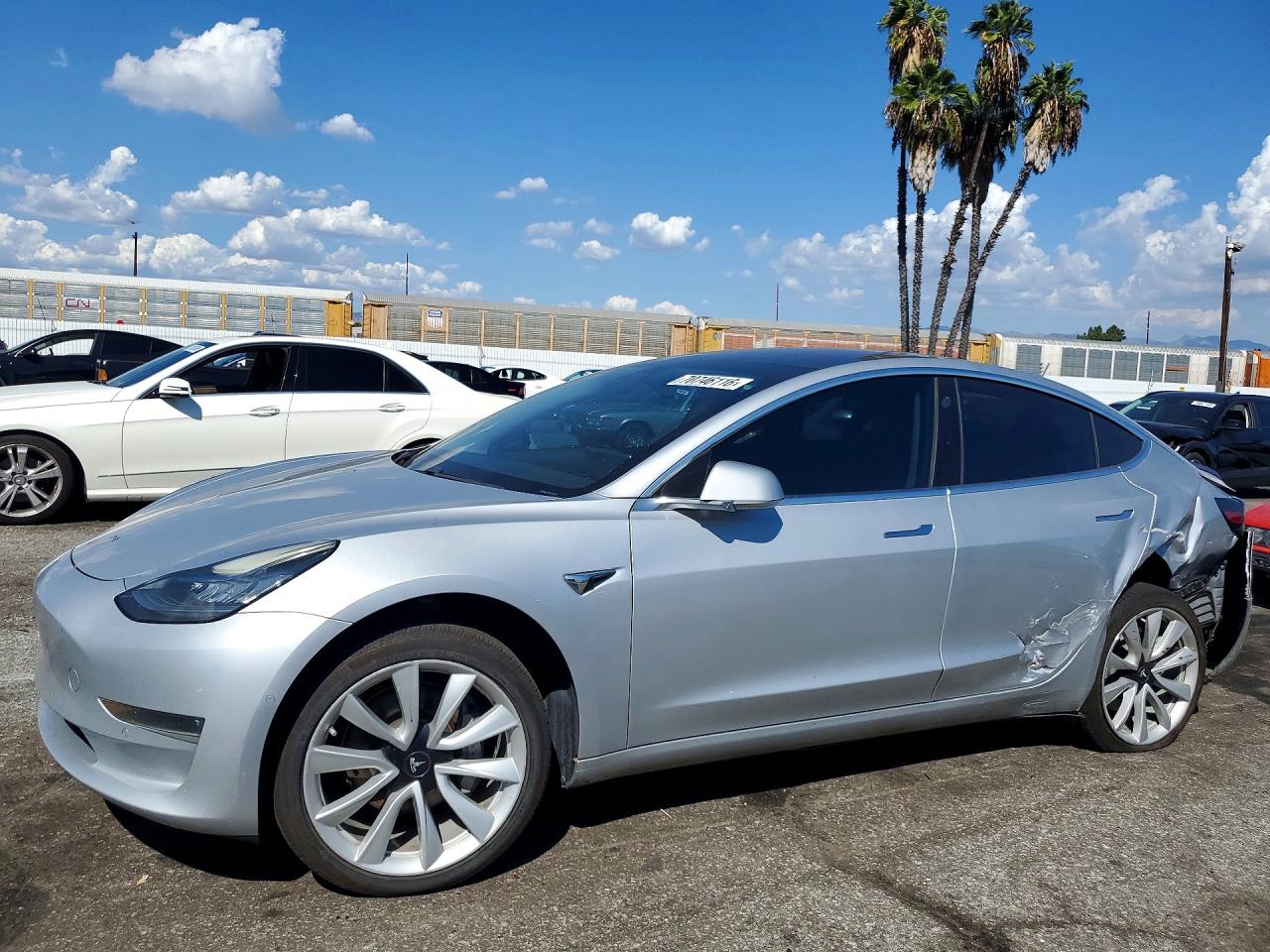 2018 TESLA MODEL 3 | 5YJ3E1EAXJF011001 | UPCARS