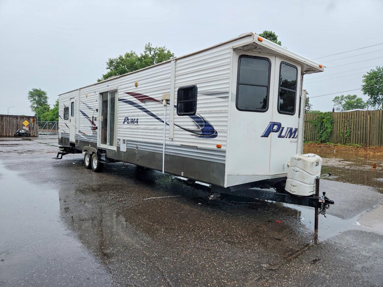 2011 PUMA TRAILERS FOREST RIVER  CAMPER | 4X4TPUR26BP034193 | UPCARS