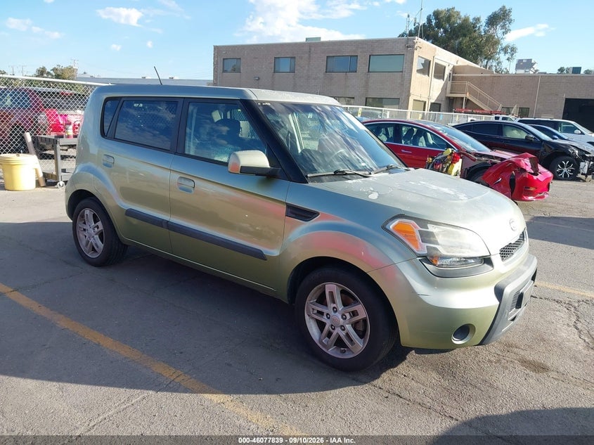 2010 KIA SOUL + | KNDJT2A28A7103635 | UPCARS