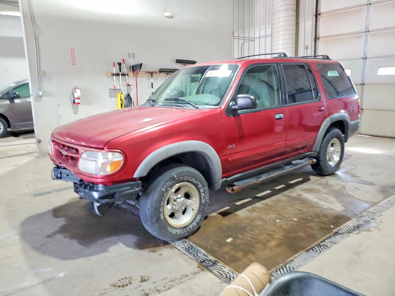 2000 FORD EXPLORER XLS | 1FMZU72XXYZC29898 | UPCARS
