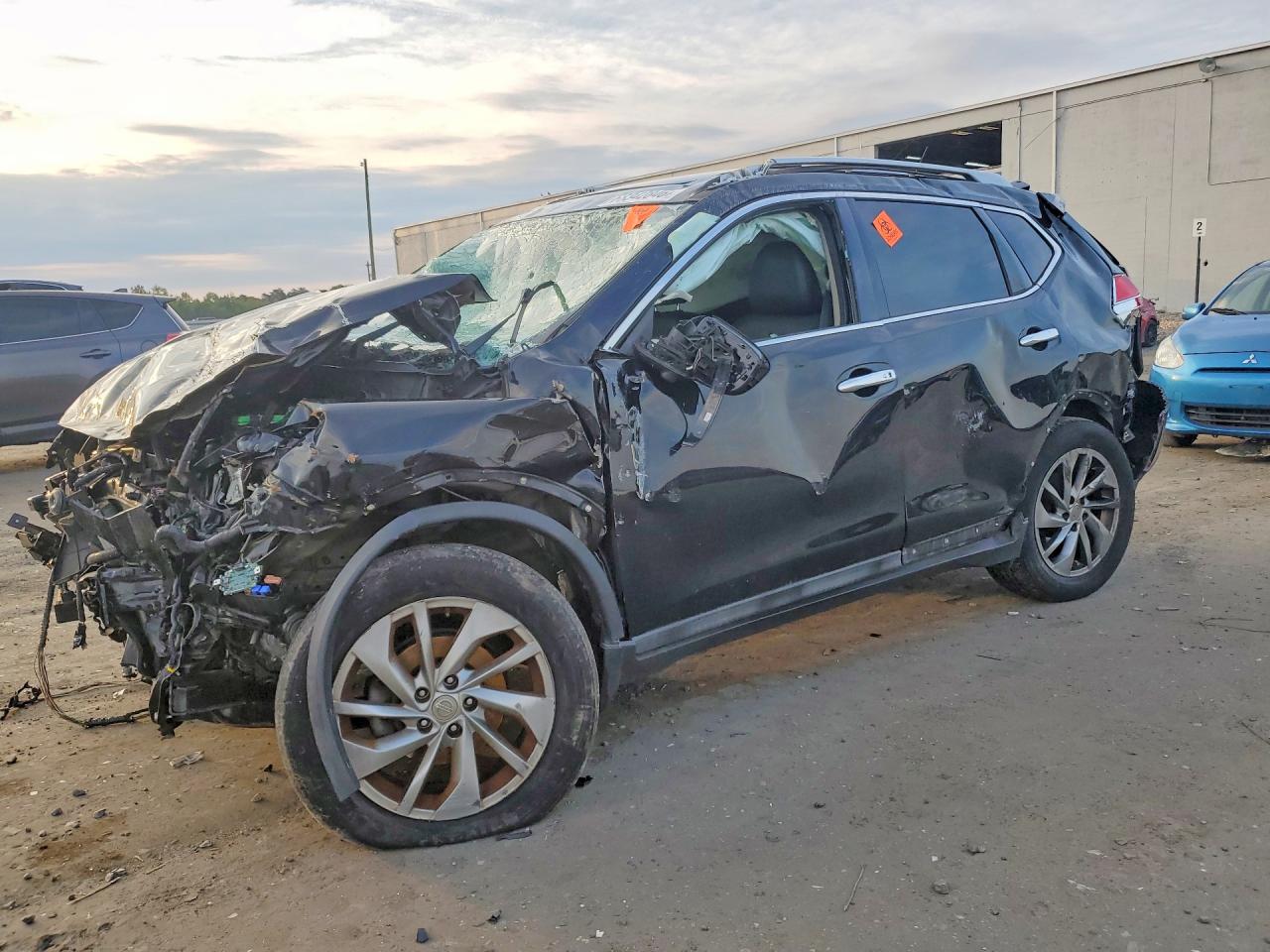 2015 NISSAN ROGUE SL | 5N1AT2MV0FC835418 | UPCARS