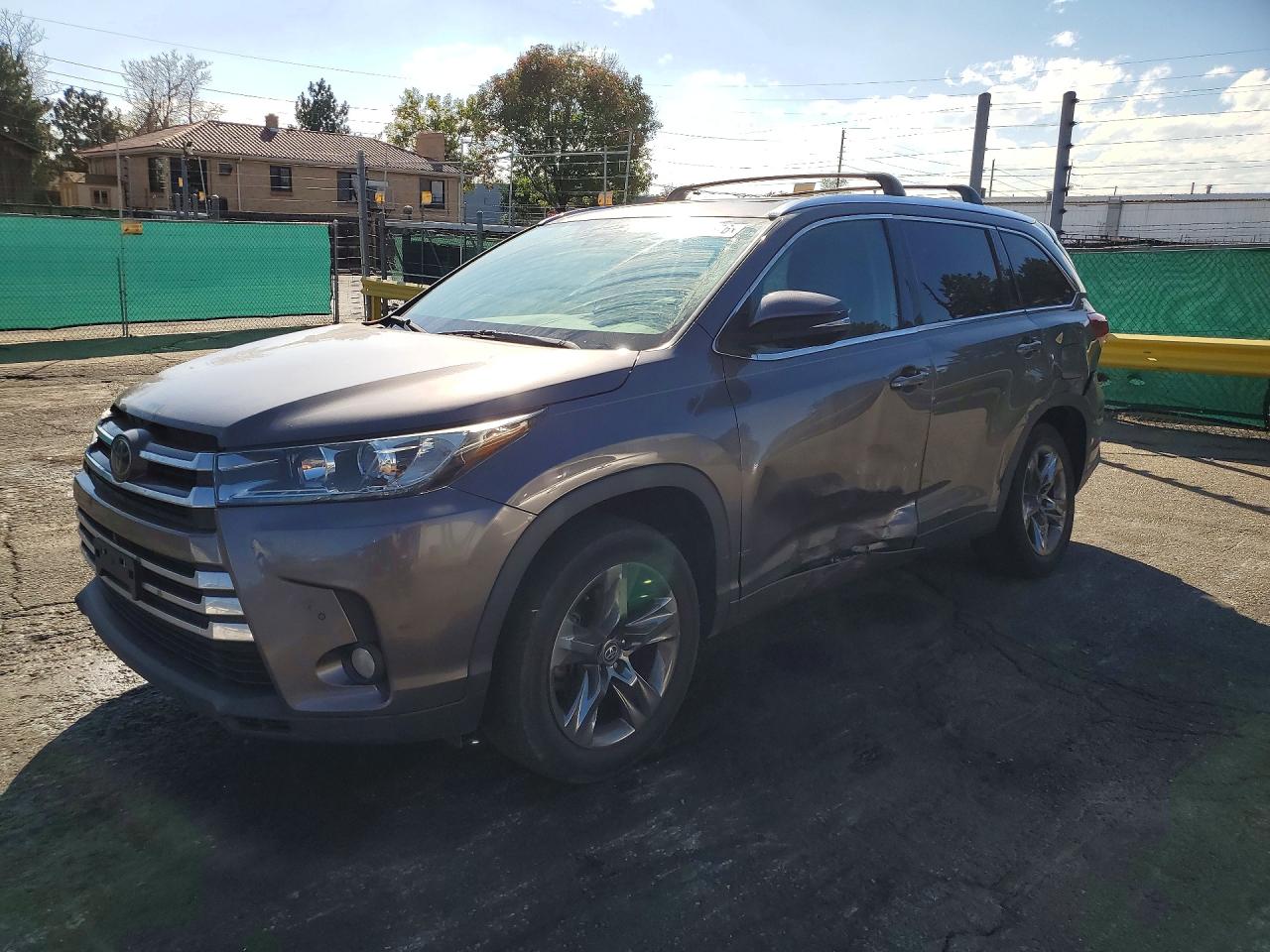 2018 TOYOTA HIGHLANDER LIMITED PLATINUM | 5TDYZRFH3JS280697 | UPCARS