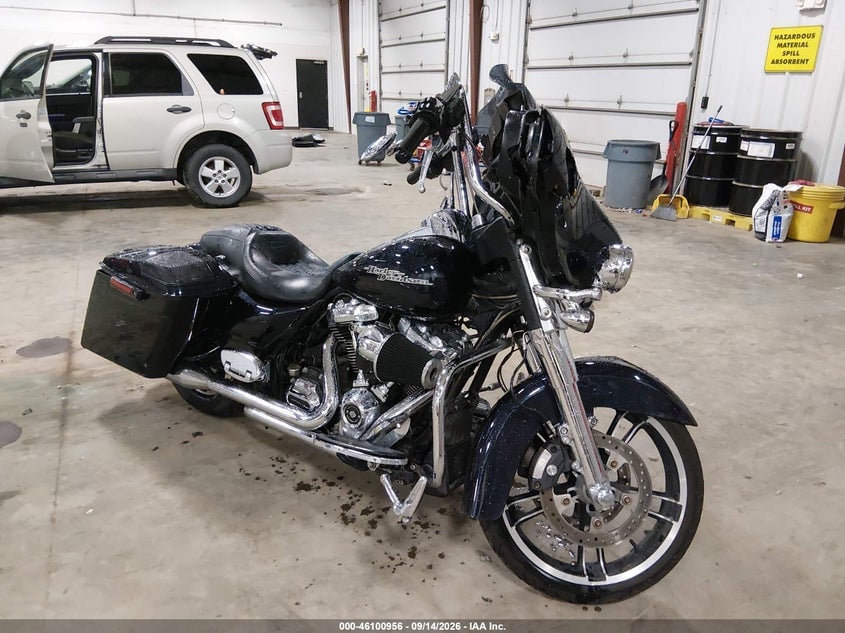 2019 HARLEY-DAVIDSON FLHX | 1HD1KBC10KB605625 | UPCARS