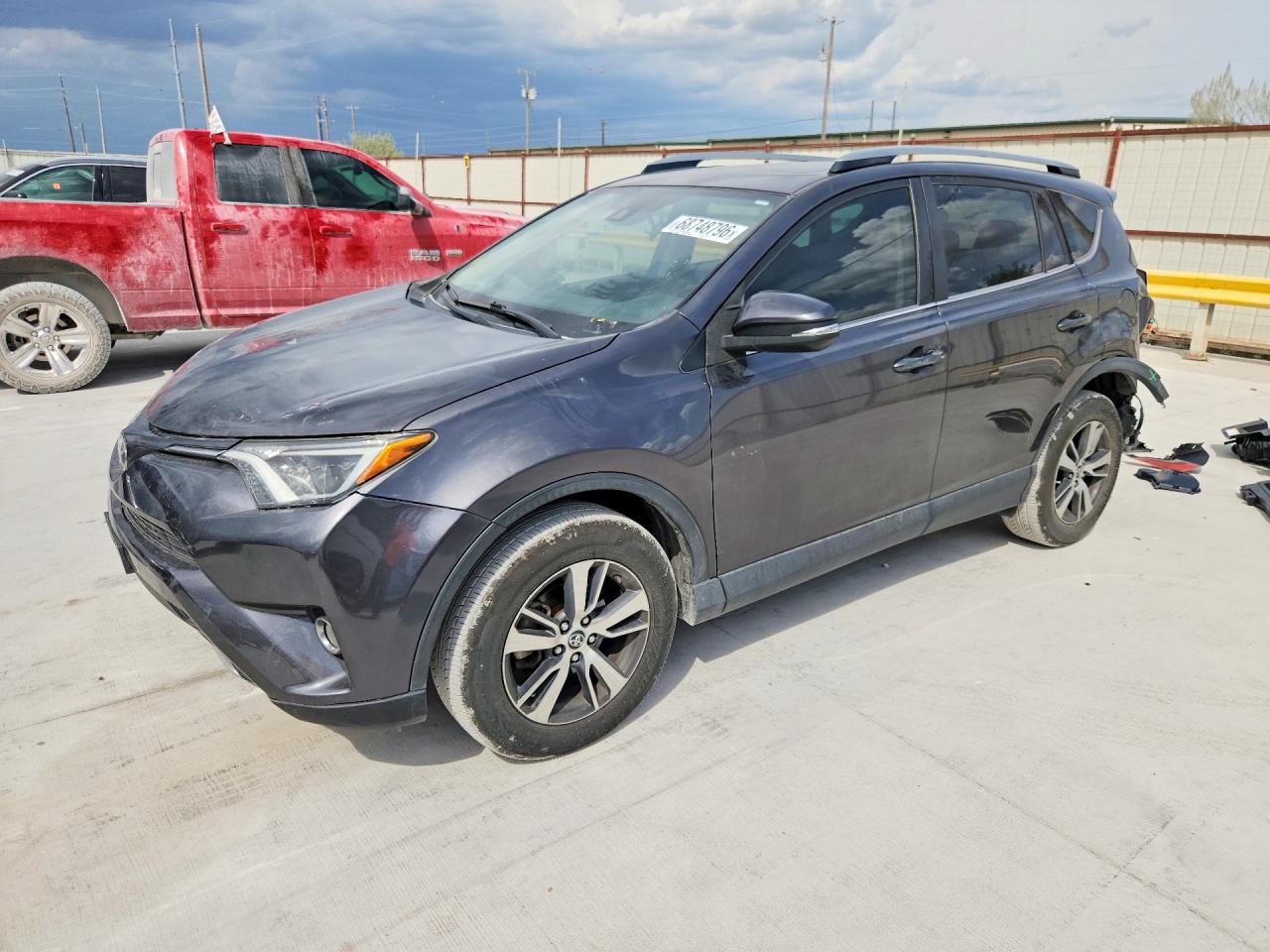 2017 TOYOTA RAV4 XLE | JTMWFREV2HJ129185 | UPCARS