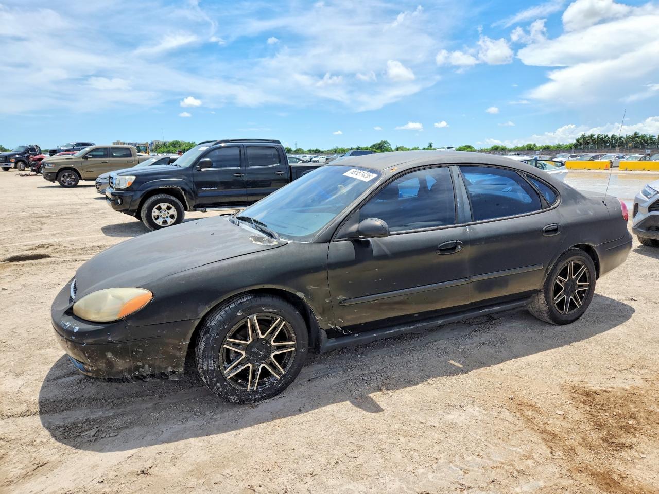 2000 FORD TAURUS LX | 1FAFP5223YG155202 | UPCARS