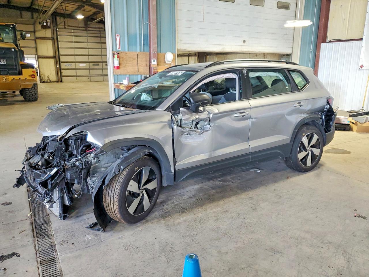 2025 VOLKSWAGEN ALL OTHER S | 3VV8C7B24SM038687 | UPCARS
