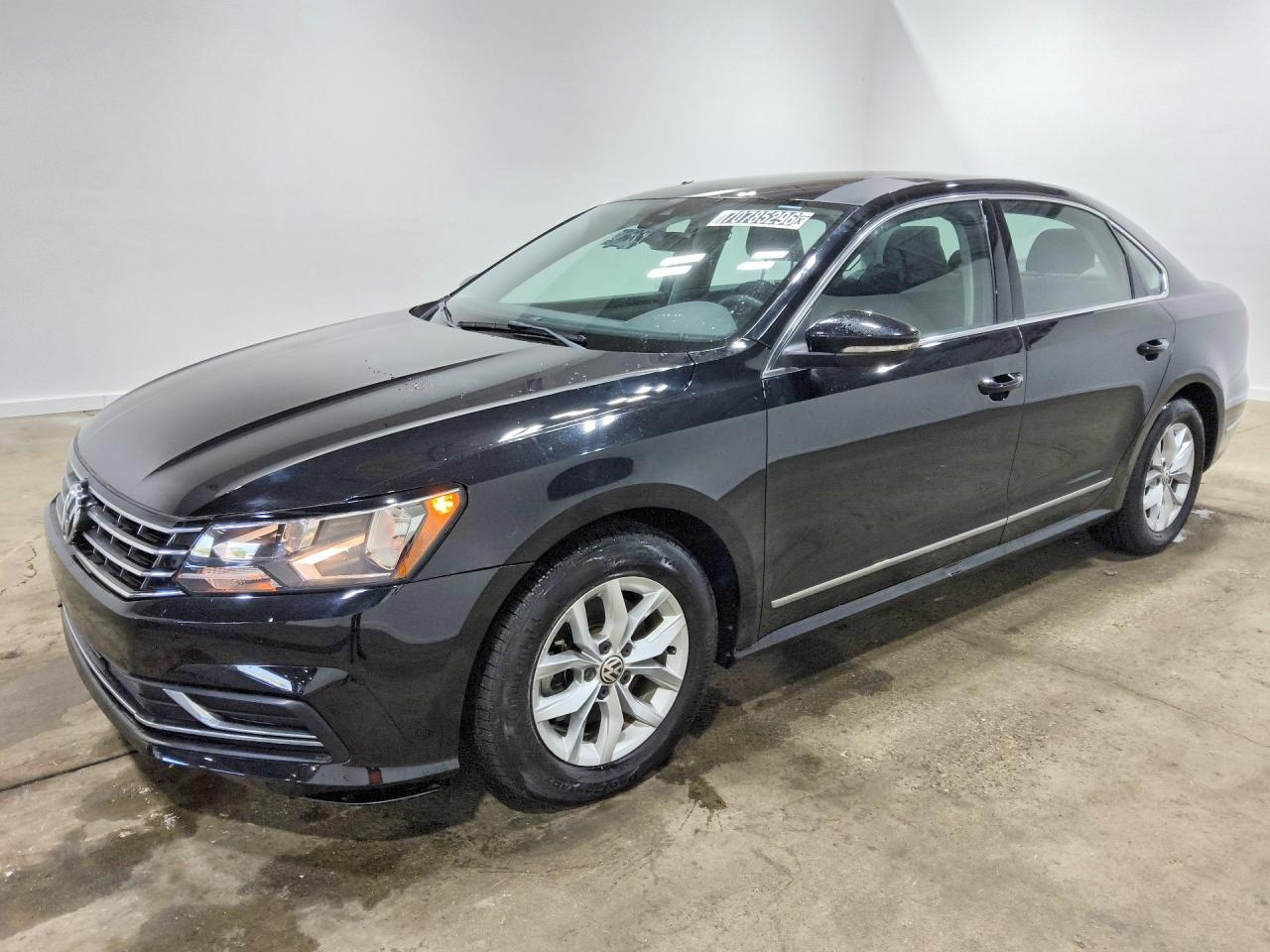 2016 VOLKSWAGEN PASSAT S | 1VWAT7A37GC027991 | UPCARS
