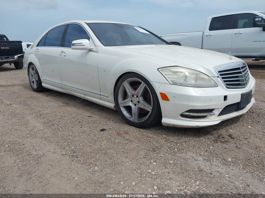 2011 MERCEDES-BENZ S 550 | WDDNG7BBXBA415886 | UPCARS