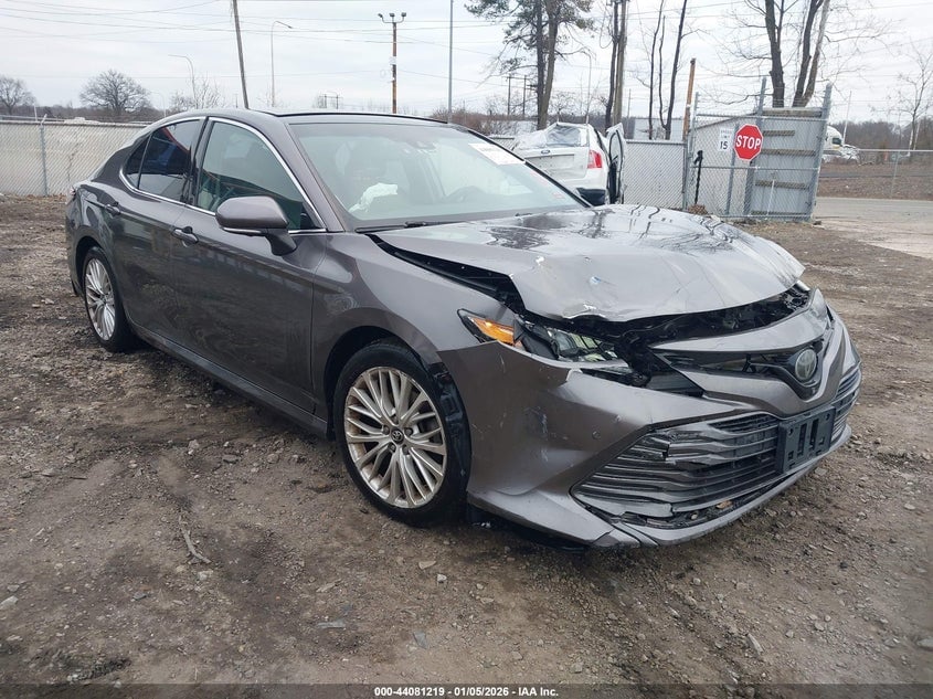 2018 TOYOTA CAMRY XLE | 4T1B11HK5JU021756 | UPCARS