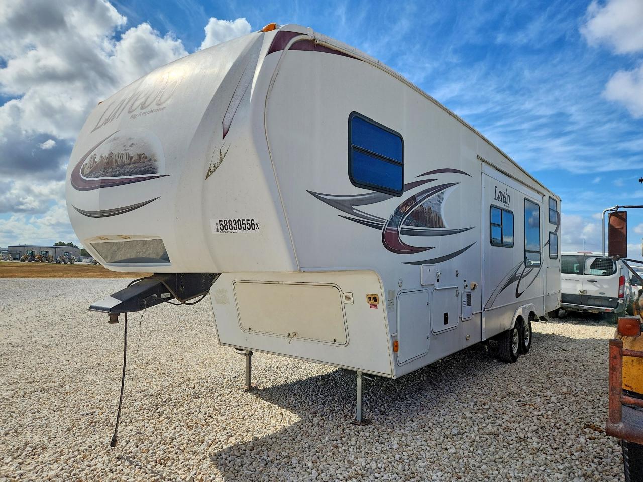 2011 KEYSTONE LAREDO CAMPER | 4YDF30525BE600723 | UPCARS