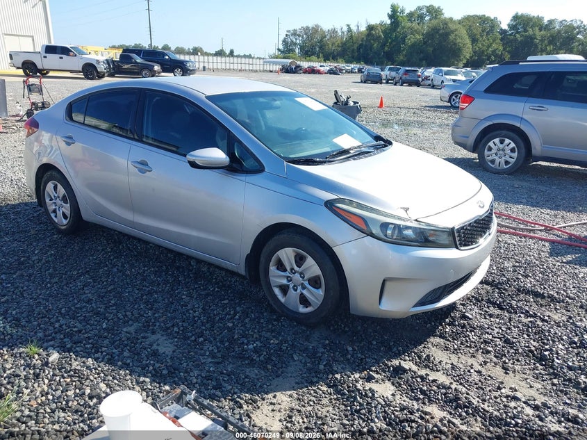 2018 KIA FORTE LX | 3KPFK4A79JE219555 | UPCARS