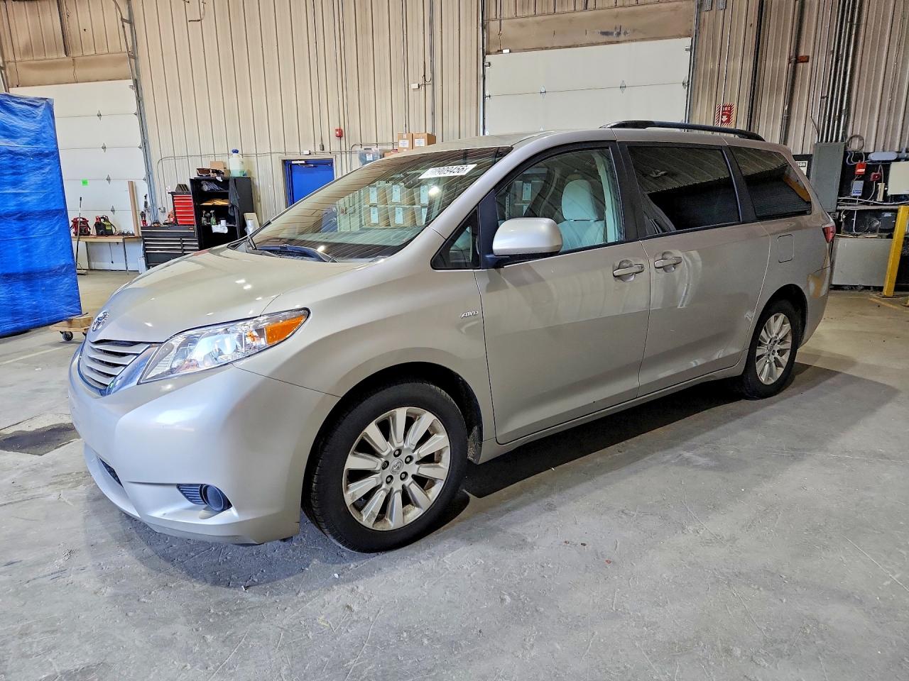 2016 TOYOTA SIENNA LE | 5TDJK3DC6GS138198 | UPCARS