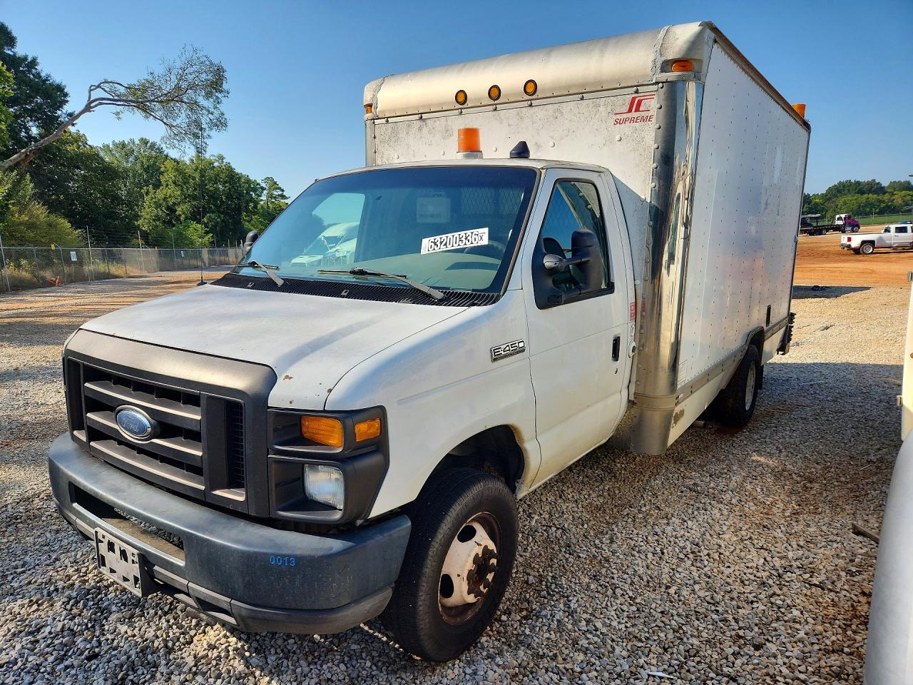 2008 FORD ECONOLINE BOX TRUCK | 1FDXE45S58DB57895 | UPCARS