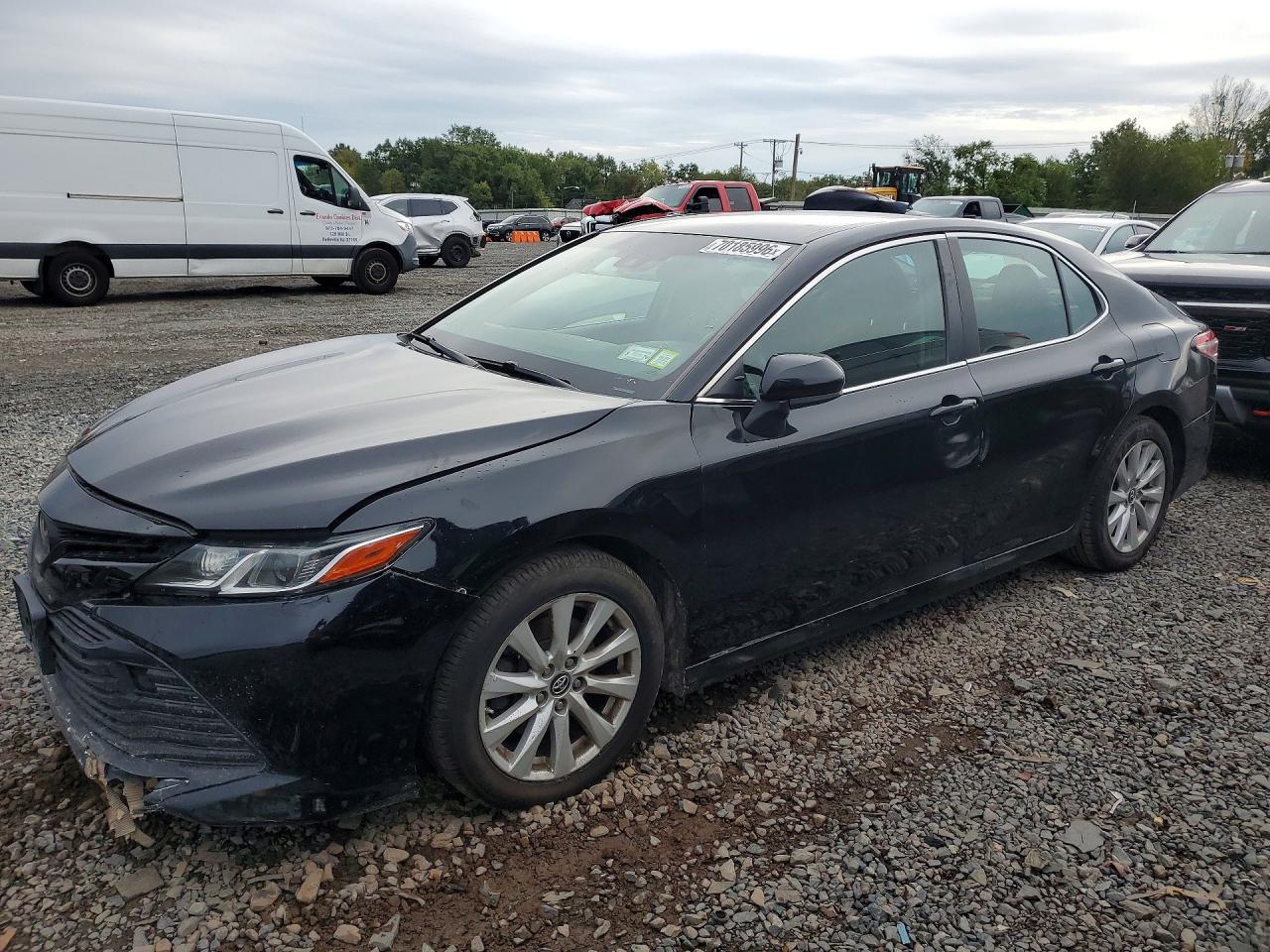 2018 TOYOTA CAMRY LE | 4T1B11HK2JU556107 | UPCARS