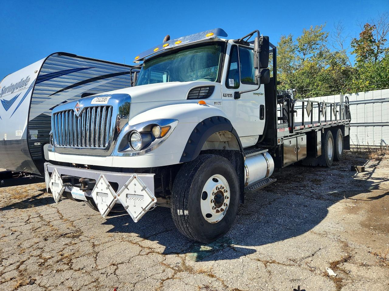 2014 INTERNATIONAL 7600 FLAT BED TRUCK | 1HTGSSJT4EH790041 | UPCARS