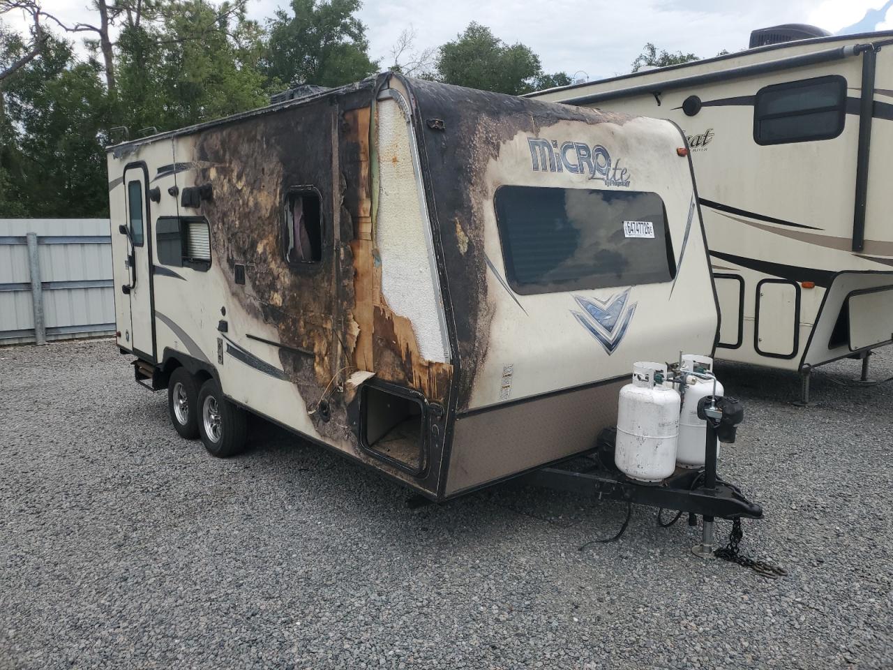 2017 FOREST RIVER FLAGSTAFF CAMPING TRAILER MICROLITE CAMPER | 4X4TFLW27HD412386 | UPCARS