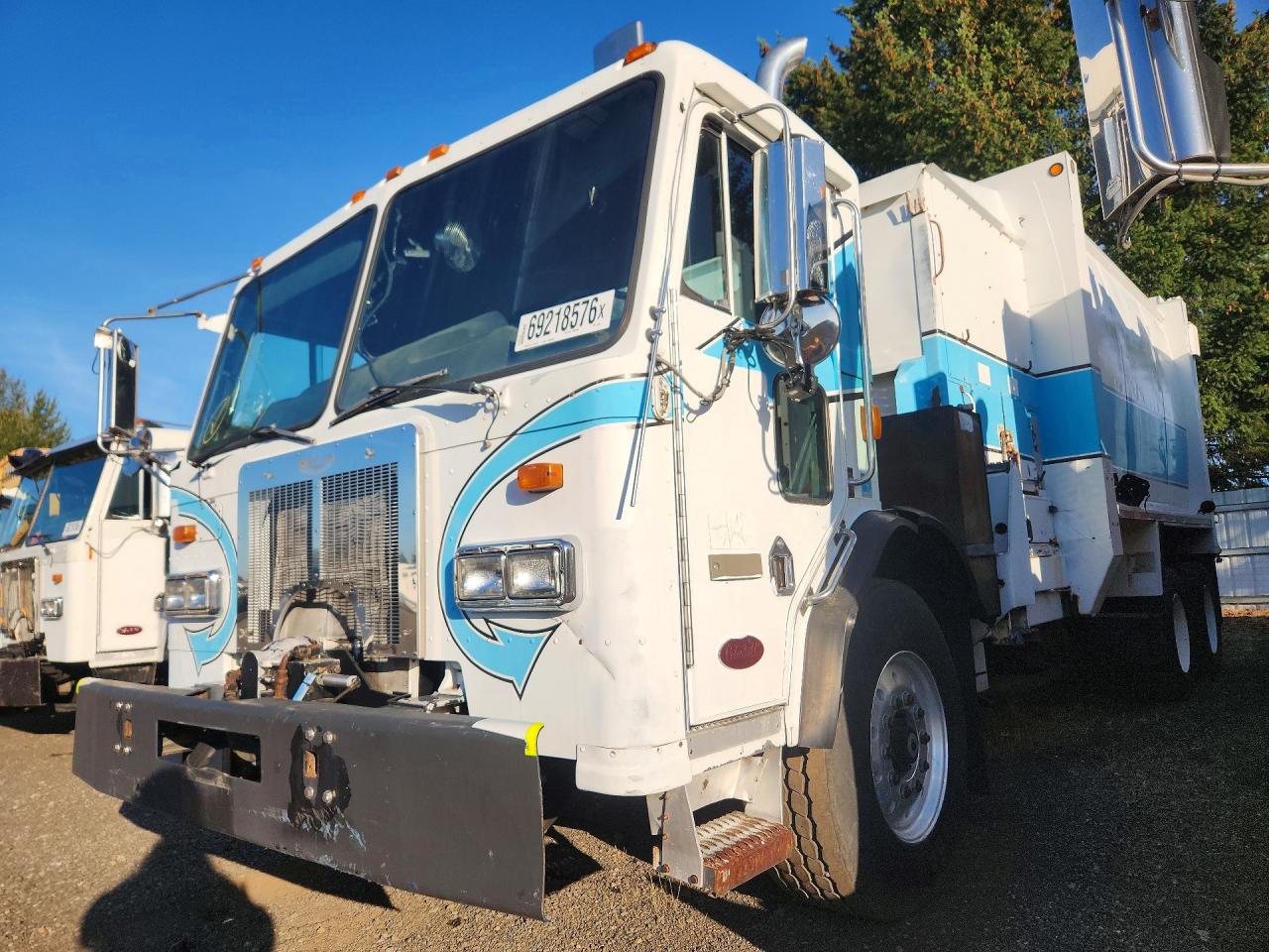 2000 PETERBILT ALL OTHER PACKER GARBAGE TRUCK | 1NPZL00X4YD712407 | UPCARS