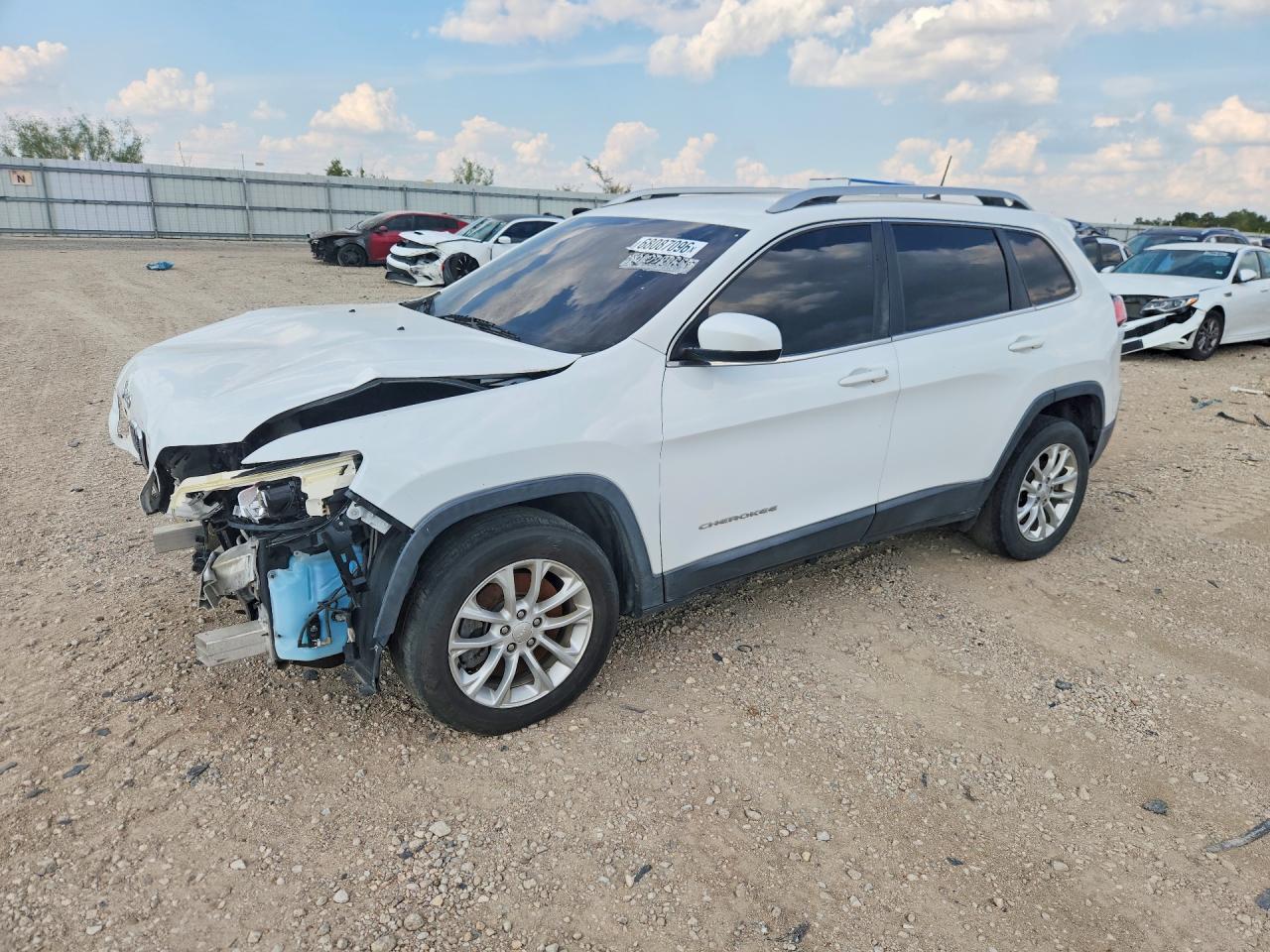 2019 JEEP CHEROKEE LATITUDE | 1C4PJLCB0KD459633 | UPCARS