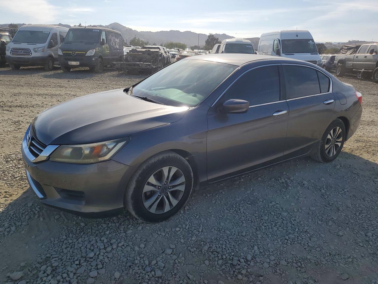 2013 HONDA ACCORD LX | 1HGCR2F33DA066141 | UPCARS