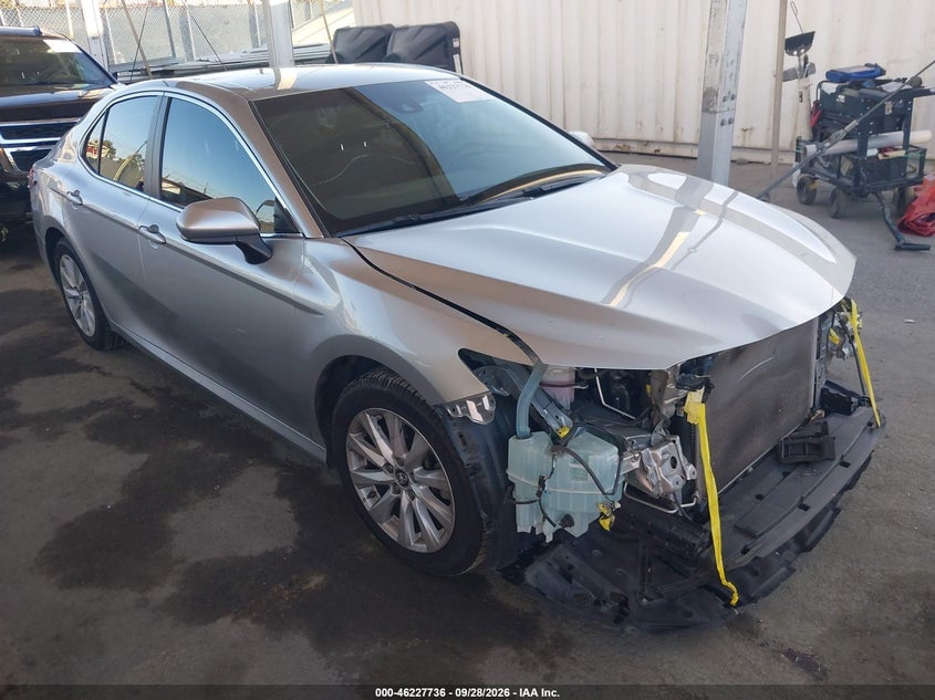 2018 TOYOTA CAMRY LE | 4T1B11HK9JU598368 | UPCARS