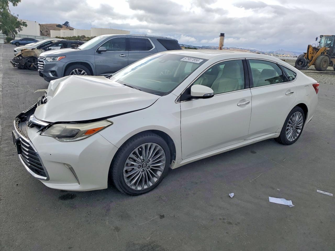 2016 TOYOTA AVALON LIMITED | 4T1BK1EB5GU239853 | UPCARS