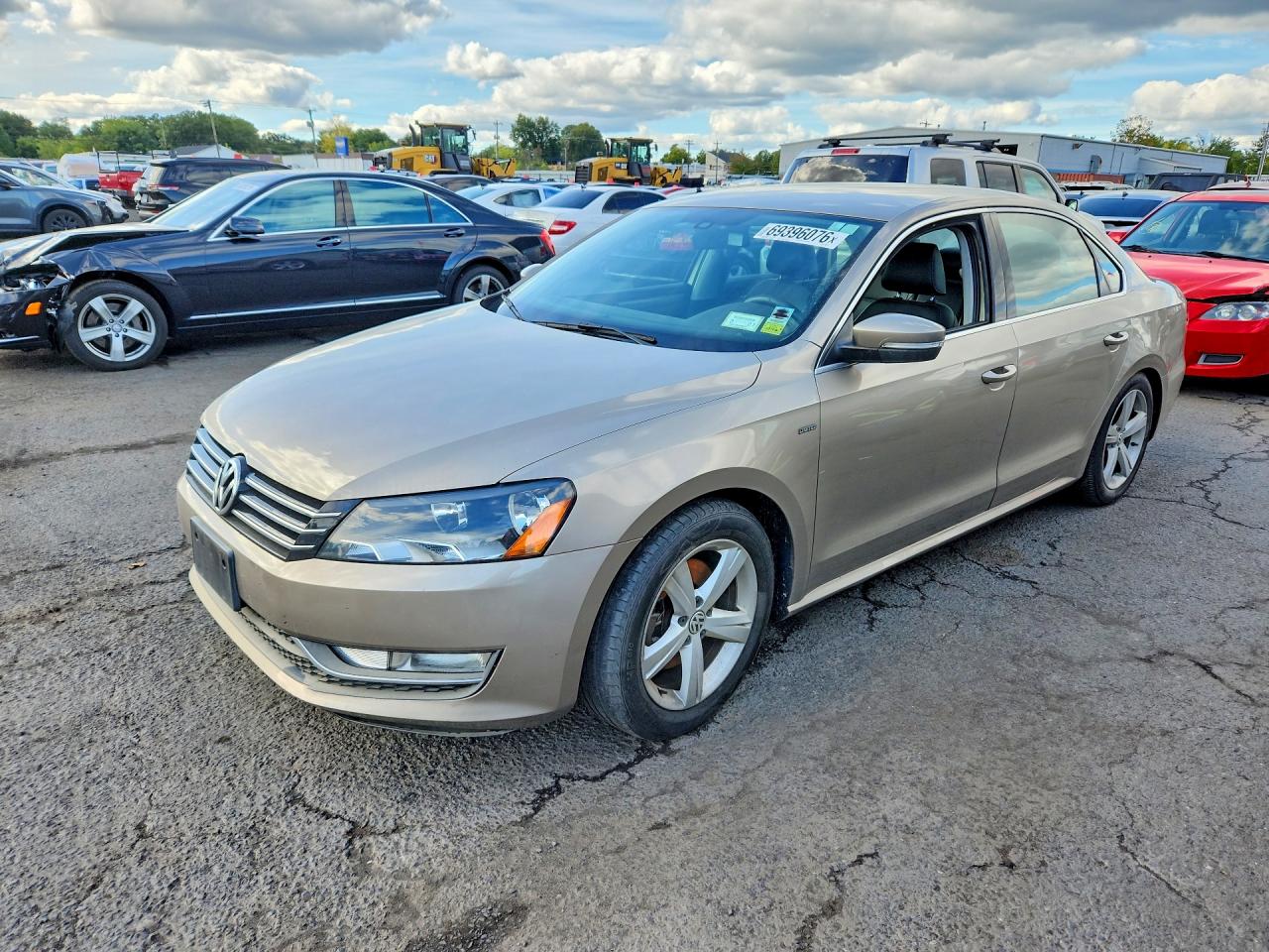 2015 VOLKSWAGEN PASSAT S | 1VWAT7A39FC109879 | UPCARS