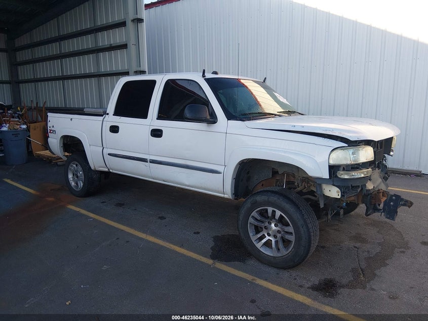 2005 GMC SIERRA 1500 SLE | 2GTEK13T951179596 | UPCARS