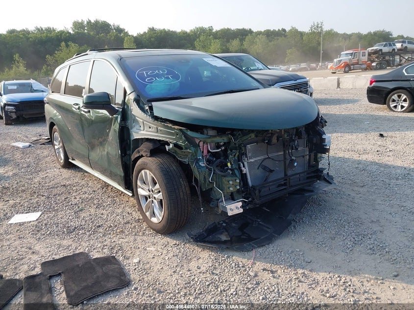 2025 TOYOTA SIENNA XLE | 5TDJSKFC5SS215319 | UPCARS